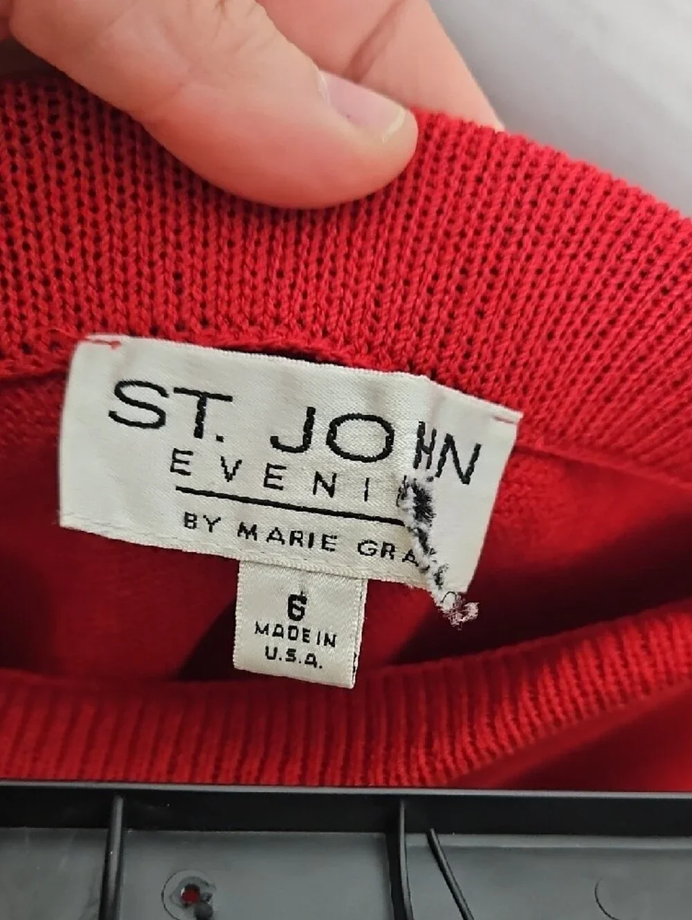St. John Evening by Marie Gray Vintage Red Knit Pencil Skirt | Size 6 - Picture 8 of 13